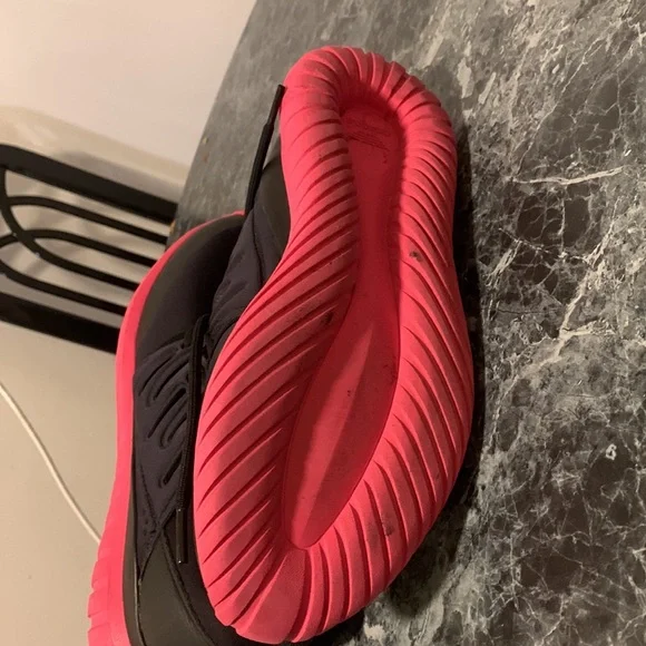 Adidas - Picture 5 of 6